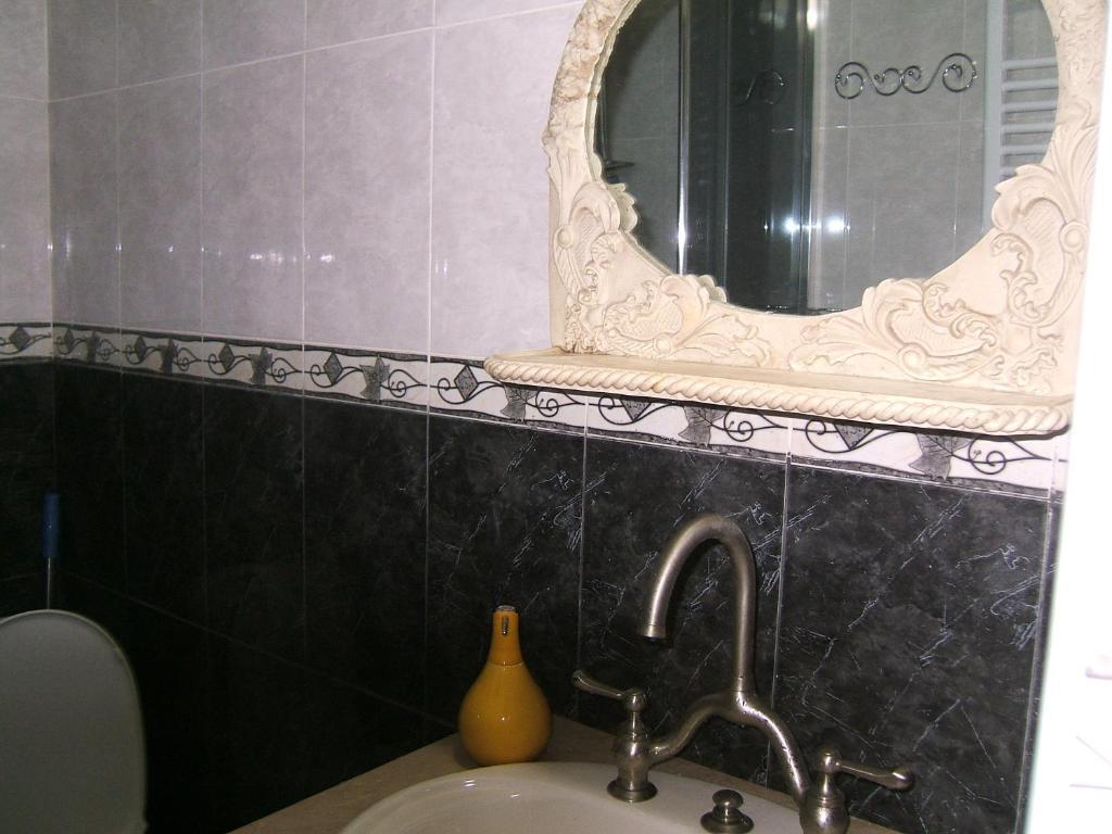 Tina'S Homestay Tbilisi Room photo