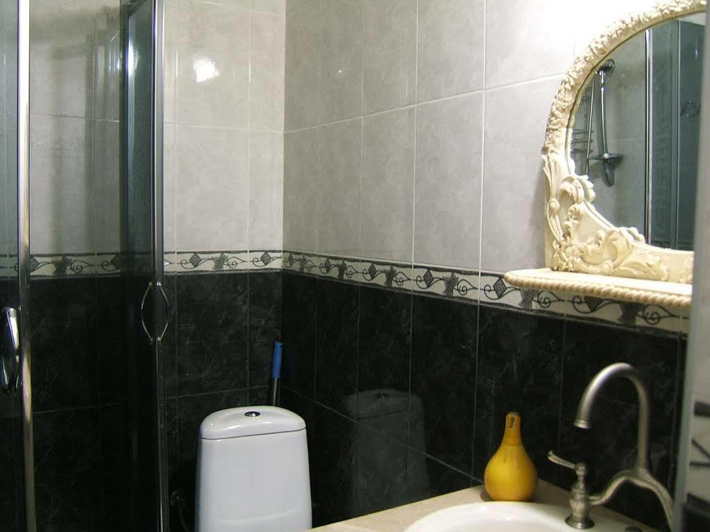 Tina'S Homestay Tbilisi Exterior photo